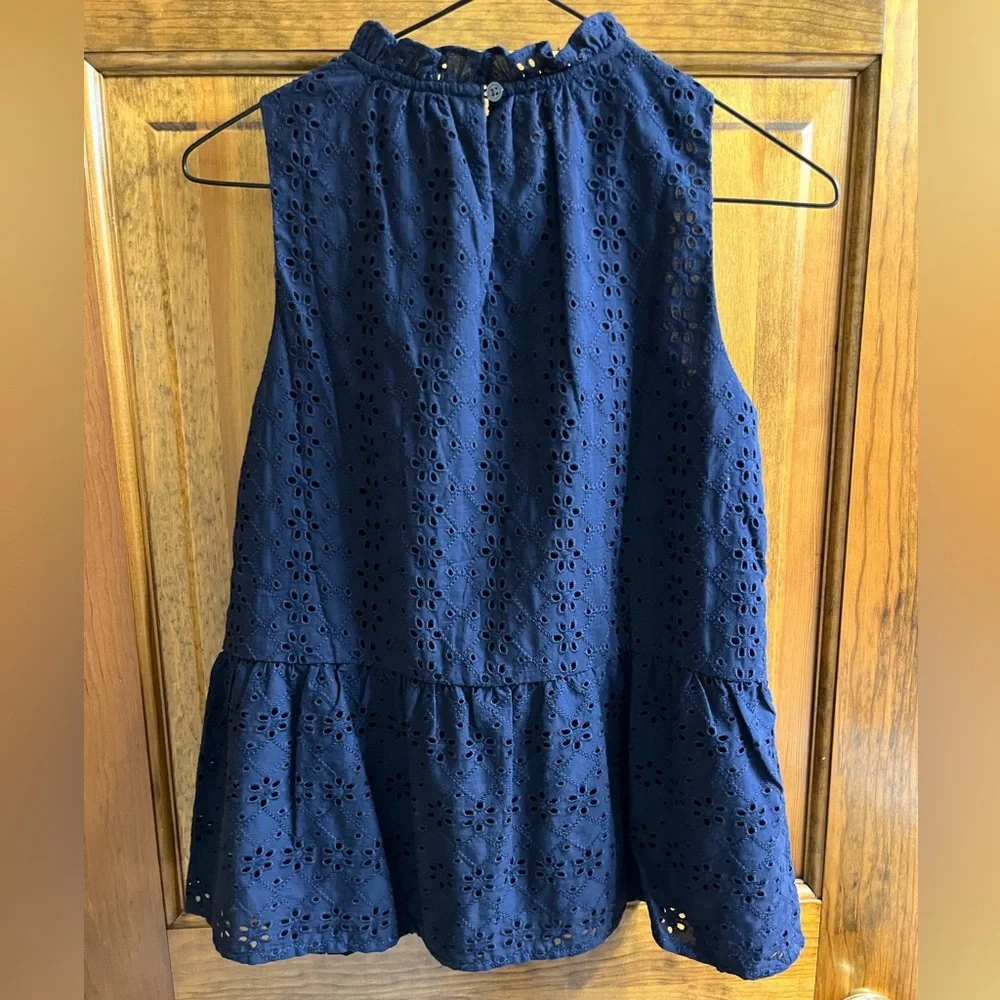 Loft women’s navy blue eyelet sleeveless blouse - Picture 2 of 3